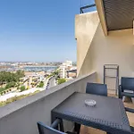 Marina And River Views Apartamento *