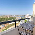 Marina And River Views *